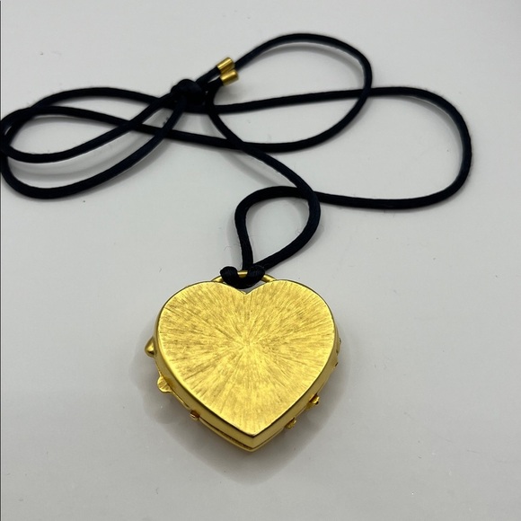 Vintage Estee Lauder Solid Perfume Compact, Chained Heart Black Satin Necklace - Picture 12 of 13